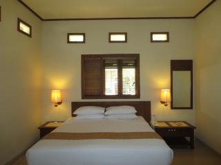 Besakih Beach Hotel - 9