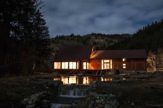 Crossline Lodge - 6