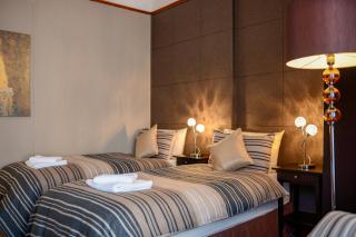 Tanes Hotel - Cardiff - 8