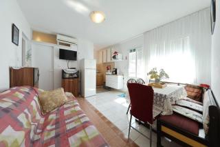 Apartments Djurdja - Murter - 1