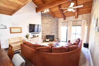 COZY Condo at Canyon Lodge! Sleeps 8, a walk to Canyon Lodge - Mammoth Lakes - 5