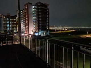 Point Bastille Penthouse - Durban - 6