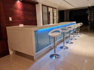 Point Bastille Penthouse - Durban - 3