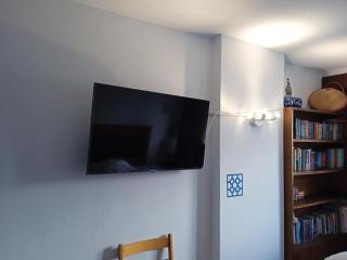 Superviews, parking 24h vigilado incluido y Netflix en habitación independiente con baño privado en apartamento particular, Français&English - Bilbao - 1