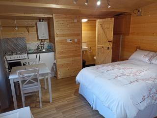 Cosy Cabin - Stock - 3