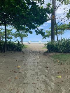 Condomínio Maitinga. (Pé na areia) - Bertioga - 0