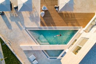 An intimate Villa Resort- Right on the beach, by ThinkVilla - Petres - 8