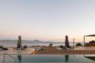 An intimate Villa Resort- Right on the beach, by ThinkVilla - Petres - 0