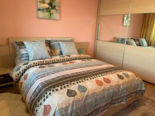 Central and Spacious apartment - Sofia - 4