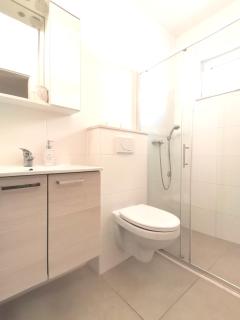 Top 10-1 bedroom apt/terrace - 3
