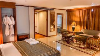 K Park Grand Hotel - 5