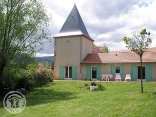 Gîte familial calme avec jardin, terrasse, équipements modernes et jeux pour enfants à Lentigny - FR-1-496-129 - Lentigny - 0