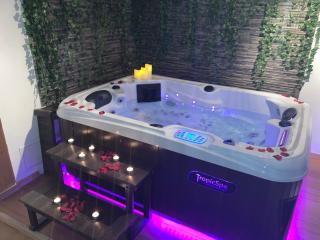 Agréable maisonnette de ville avec jacuzzi - 0
