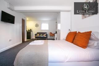 Leicester's Lyter living Serviced apartments Opposite Leicester Railway Station - Leicester - 7