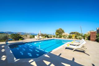 Iremia Luxury Villa with pool - 3