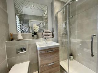 4 The Salt Yard, Whitstable - free parking, centre of town, 2 min walk to beach - 5