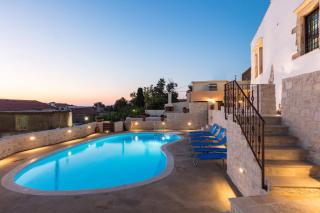 Penthe Manor House, Rustic Secret Retreat, By ThinkVilla - 1