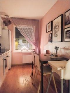 SUNSET Apartment Near Sea - Family Friendly space with Bath and Good Coffee - Ventspils - 3