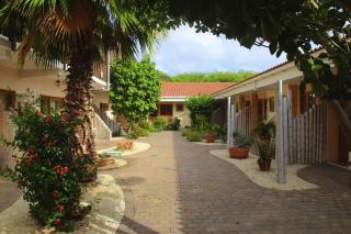 Camacuri Apartments - Oranjestad - 7