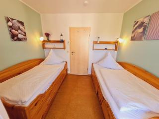 Strandläufer Villa Rosita mit Garten - 2