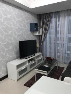 Luxury 2 BR Condo at Casa Grande Residence - Kasablanka Mall - 7