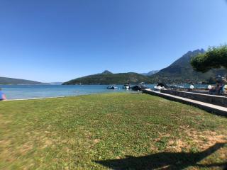 Logement avec terrasse sur lac, tout confort, dans résidence avec PLAGE et PONTON PRIVEE - Duingt - 8