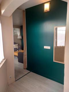 Les Belles Terrasses Dieppe ,3 appartements , LE VEGETAL de 1 à 8 personnes , LE TROPICAL de 1 à 6 personnes , LE FLORAL avec TERRASSE de 1 à 3 personnes , quartier calme au stationnement gratuit à coté de l'avenue verte - Dieppe - 3