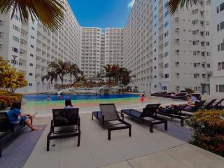 SHORE RESIDENCE d6, shortwalk Mall of Asia near Airport - Manila - 1