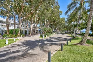 Oceanfront Penthouse Apartment Beach Club Palm Cove - Palm Cove - 5