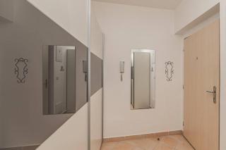°°°Carolina's Modern Apartment °°° - Hradec Králové - 9