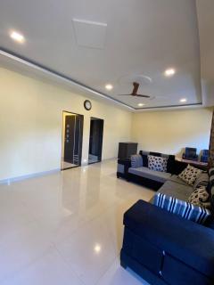Aroma Residency 2bhk villa & delux rooms - Mahabaleshwar - 9
