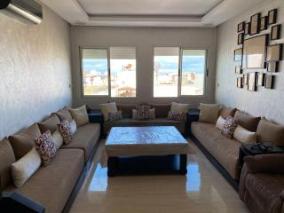 Magnifique appart F3, rénové, très bien desservie - Casablanca - 0