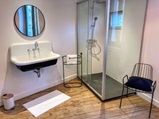 MY BOUTIQUE GUESTHOUSE - Fabulous Suites 10 Min A7 - - Anneyron - 2