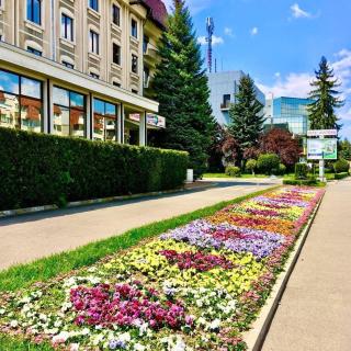 HOTEL MUNTENIA - Câmpina - 1