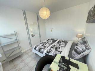 Chambre privée en colocation dans un appartement au centre de rillieux la pape - Rillieux - 1