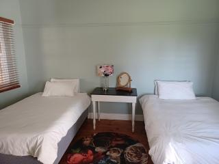Yardley Cottage - 8