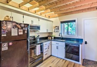 Whitefish Escape with Deck 3 Mi to Ski Resort! - Whitefish - 1
