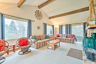 Family Winter Retreat with Hot Tub 14 Mi to Slopes! - 8