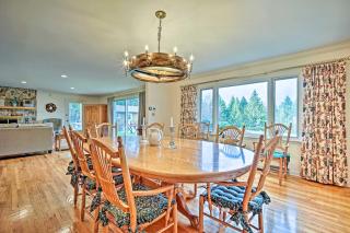 Family Winter Retreat with Hot Tub 14 Mi to Slopes! - 2