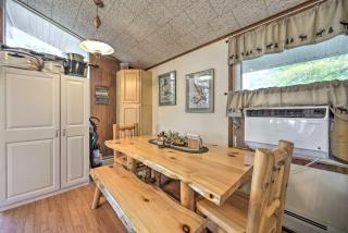 Speculator Cottage about 2 Mi to Oak Mountain Skiing - Lake Pleasant - 2