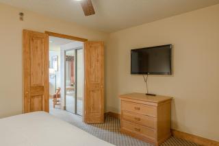 Grand Lodge Condo in the Heart of Mt Crested Butte condo - 8