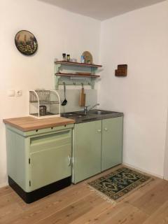 Juvanova hiša (all house) - 1