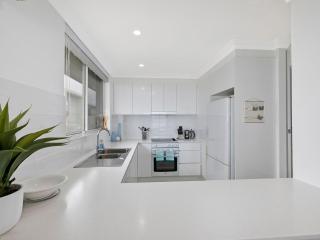 Regency Court - The Entrance - 5