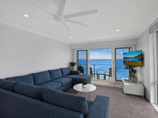 Regency Court - The Entrance - 6
