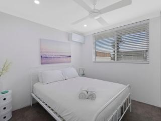 Regency Court - The Entrance - 2