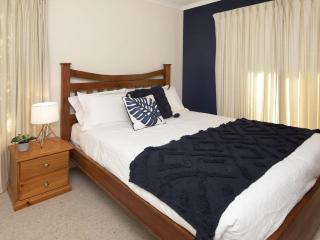 Cobbon Retreat - 5BR House l Pet Friendly l Large Fenced Backyard l WiFi l Great Location - Cataratas de Vitória - 2
