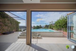 Teetara Villa Patong - Patong Beach - 9