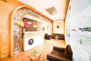 Hotel Grandeur-Near Mumbai International Airport - Bombay - 4