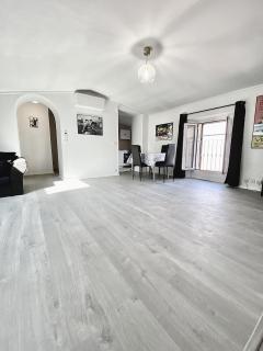 Serbes Top Floor - Cannes - 5