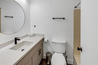 Beautiful Ski-in Ski-out Condo Located On The Eagle Point Resort! condo - - 1